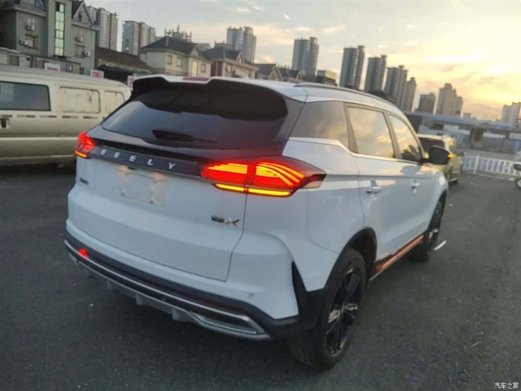 Geely Boyue, 2022 7