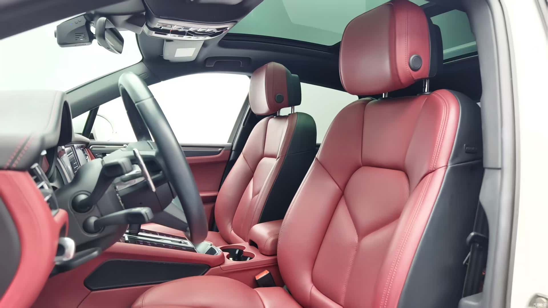 Porsche Macan, 2023 10