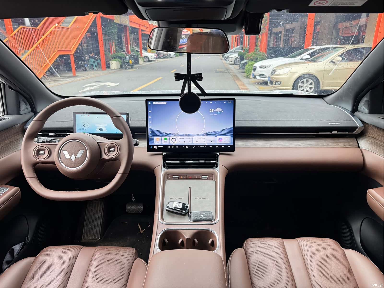 Wuling Starlight, 2024 11
