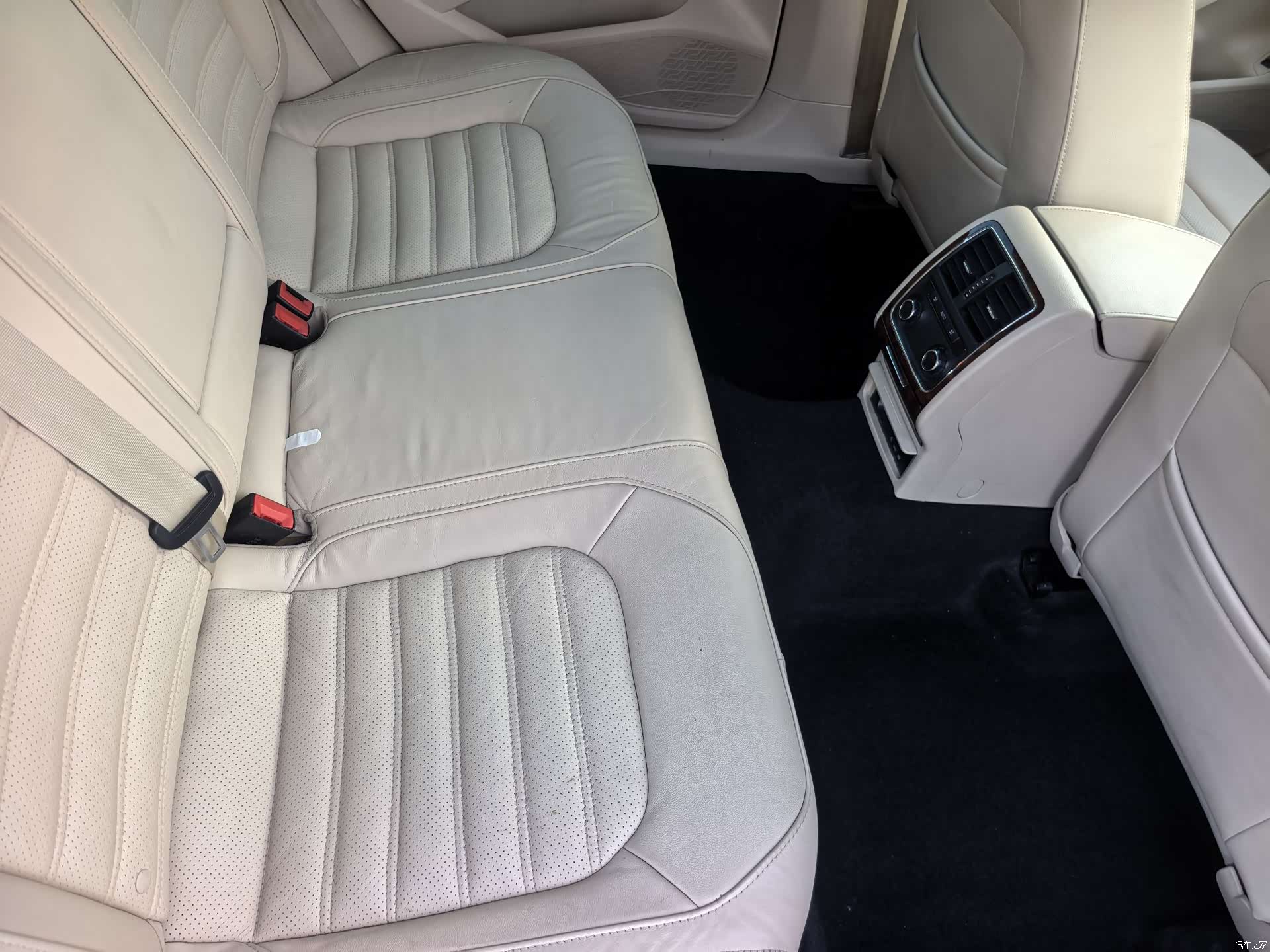Volkswagen Passat, 2013 8