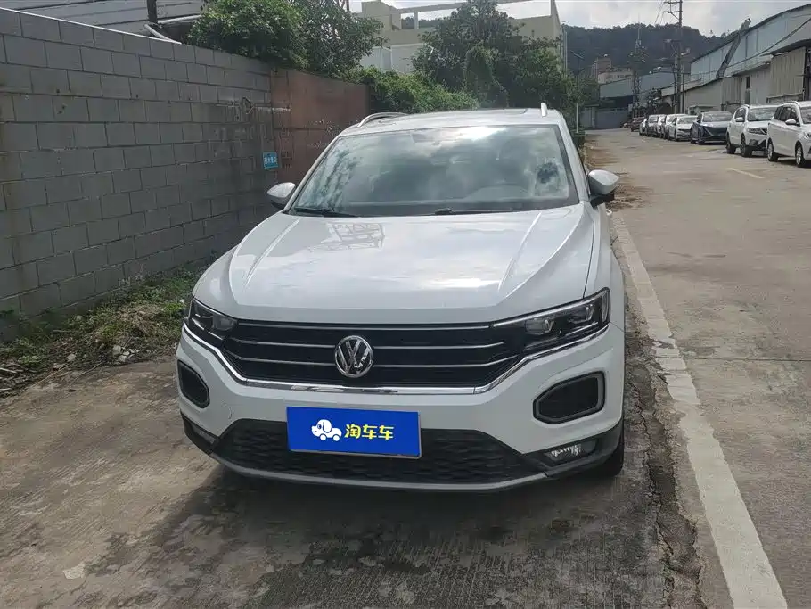 Volkswagen T-ROC exploring Songs