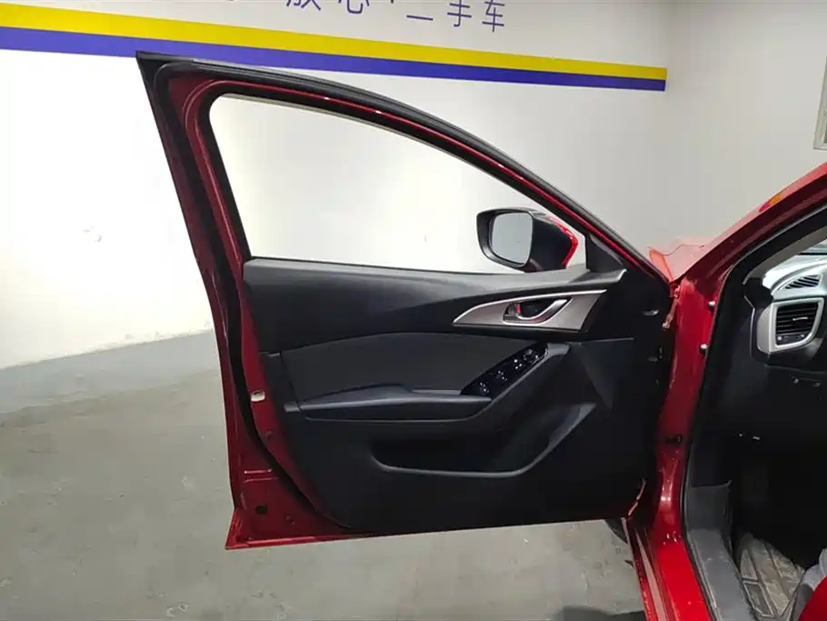 Mazda 3 Angkesaila