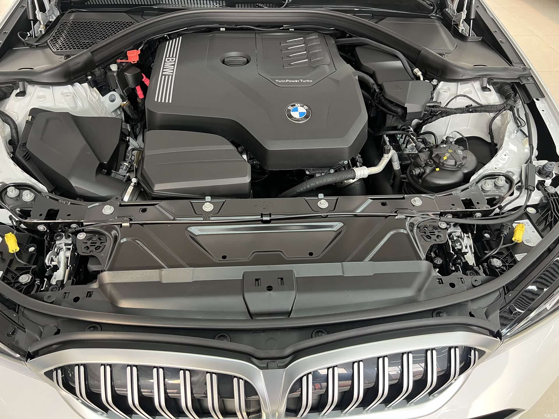 BMW 3 Series, 2024 27