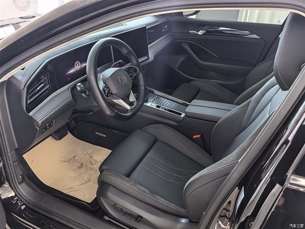 Volkswagen Magotan, 2025 11
