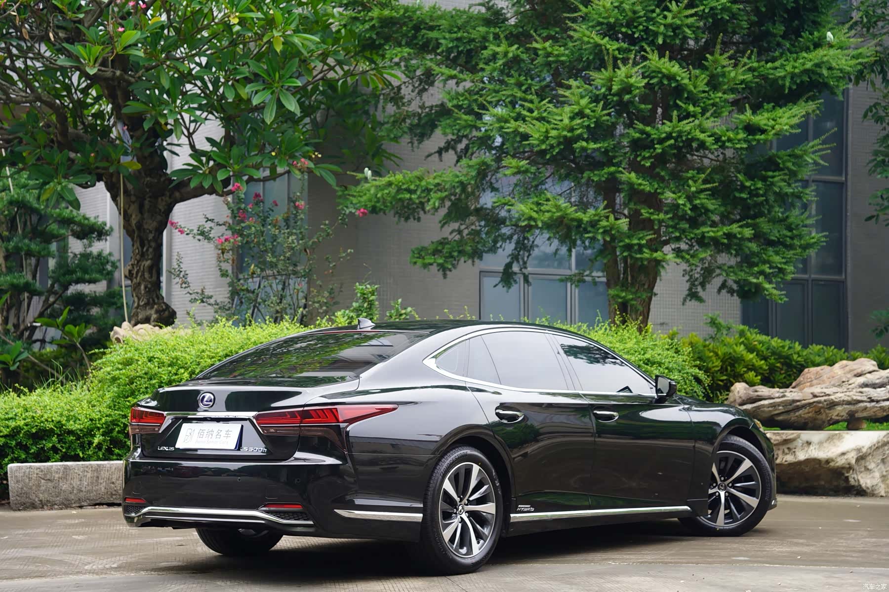 Lexus LS, 2022 8