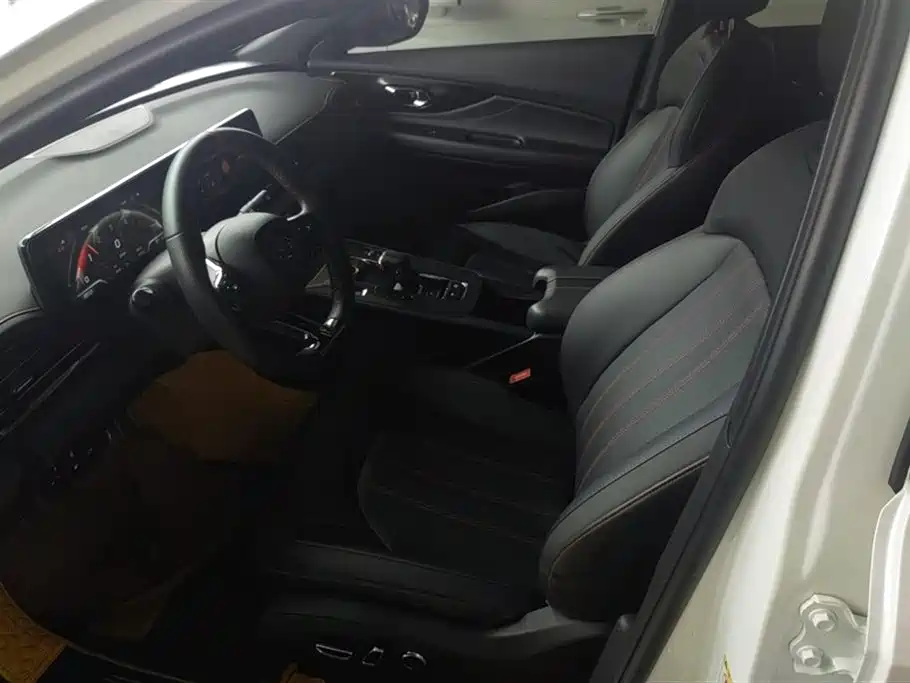 Trumpchi Shadow Leopard