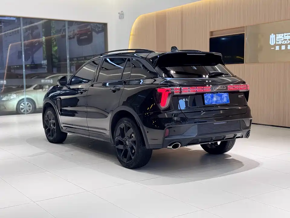 Lynk & Co 01