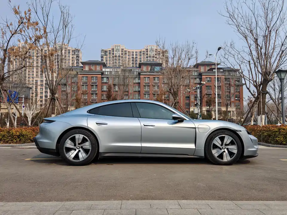 Porsche Taycan