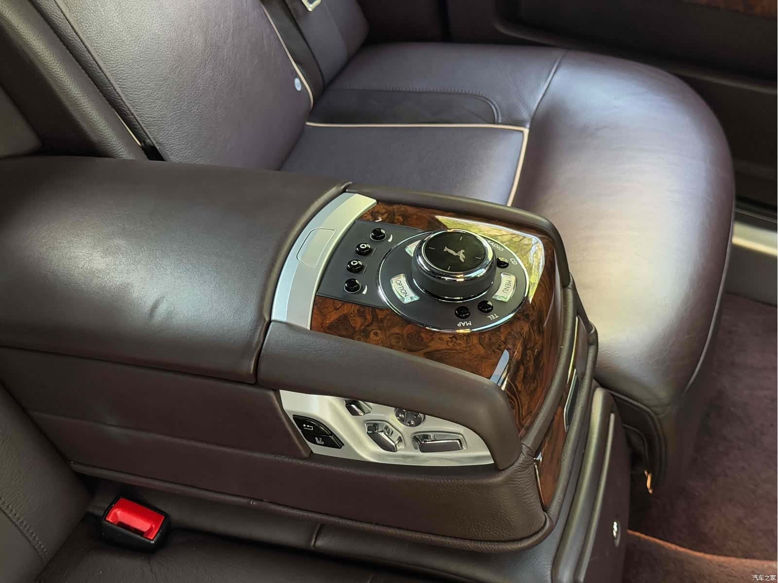 Rolls-Royce Ghost, 2015 14