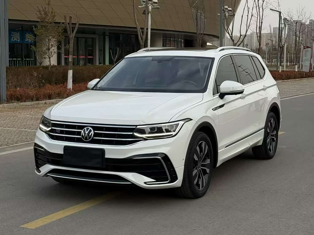 Volkswagen Tiguan L
