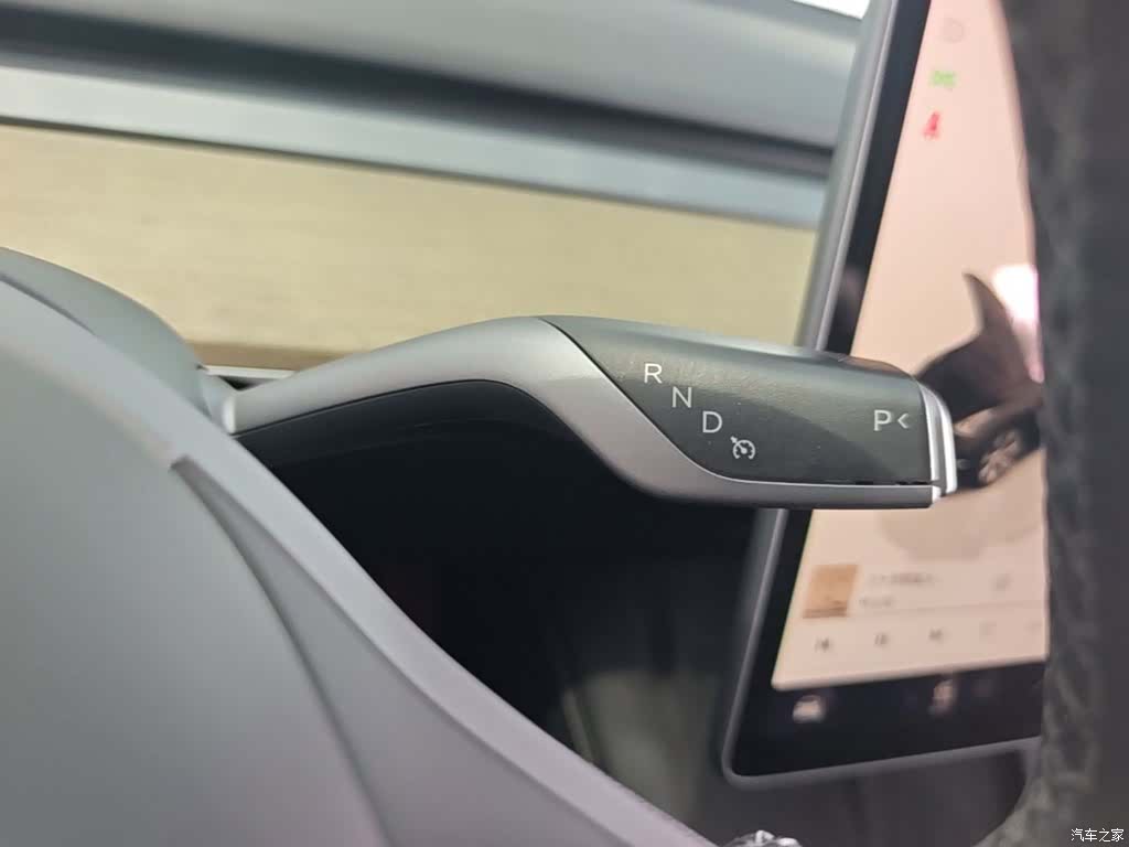 Tesla Model Y, 2023 14