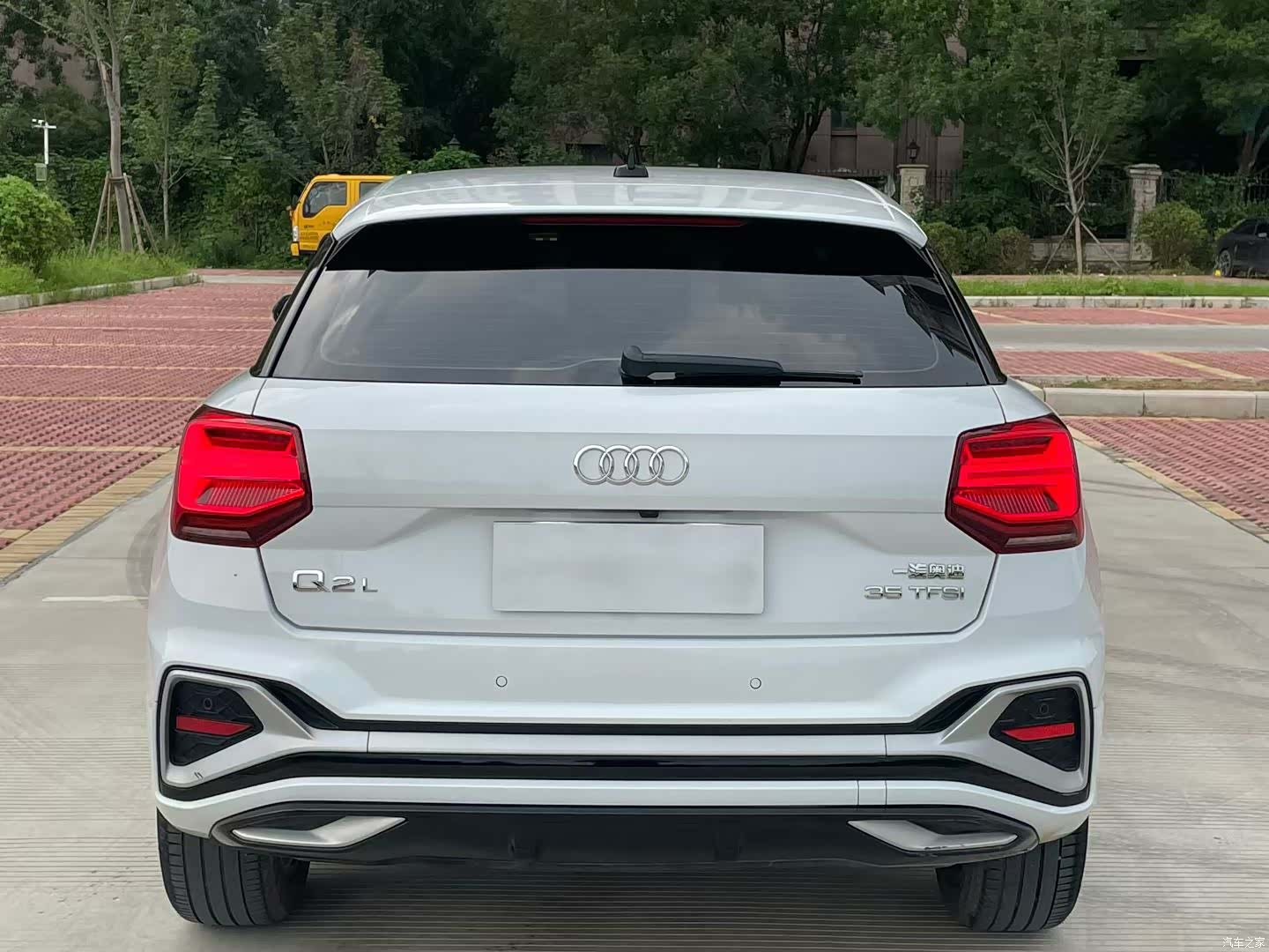 Audi Q2L, 2022 8
