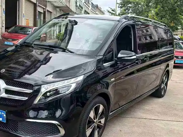 Mercedes-Benz V-class
