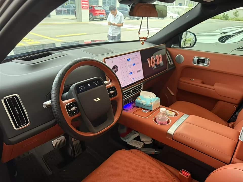 Li Auto Ideal L8