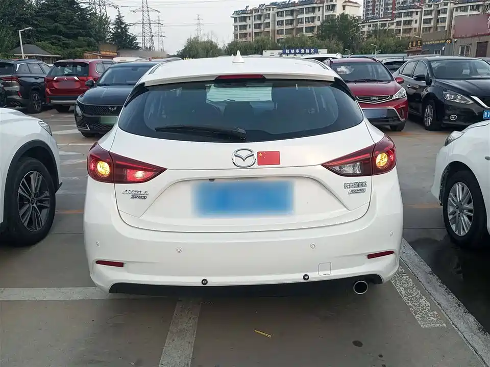 Mazda 3 Angkesaila