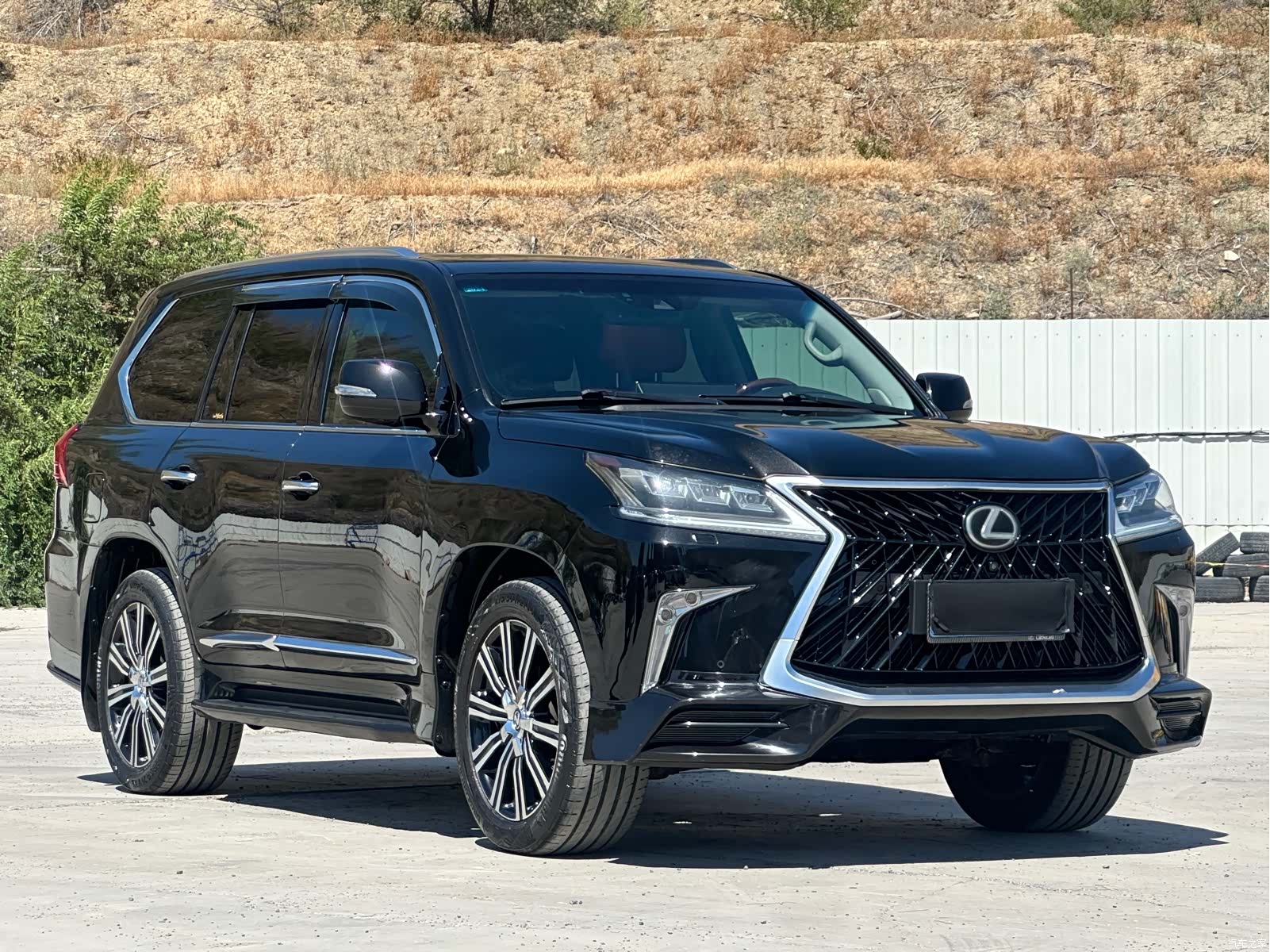 Lexus LX, 2018 3