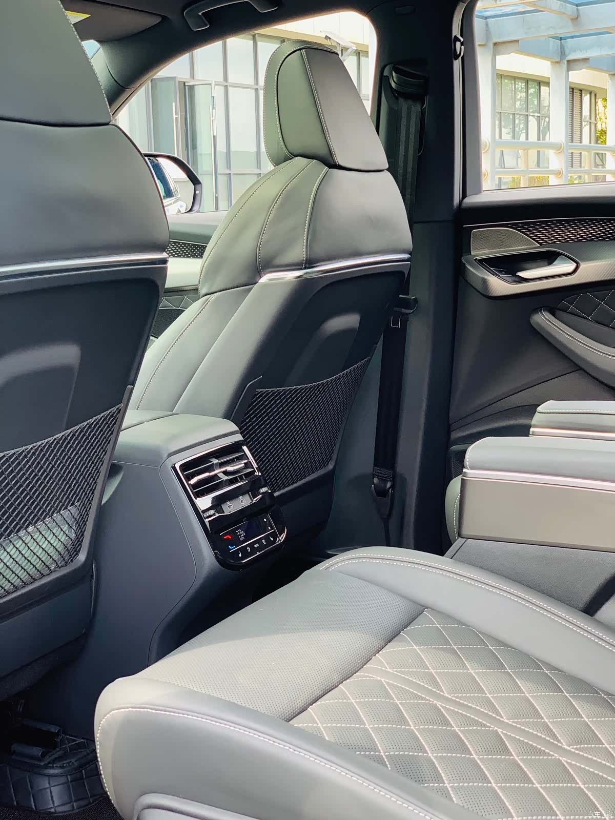 Audi Q6, 2024 15