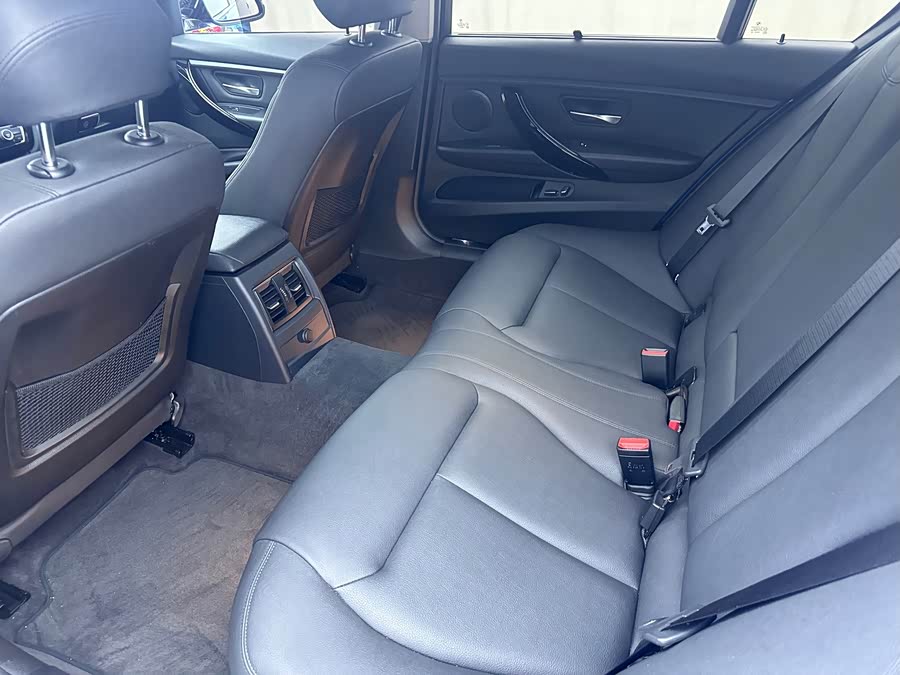 BMW 3 Series 2017, фото 13