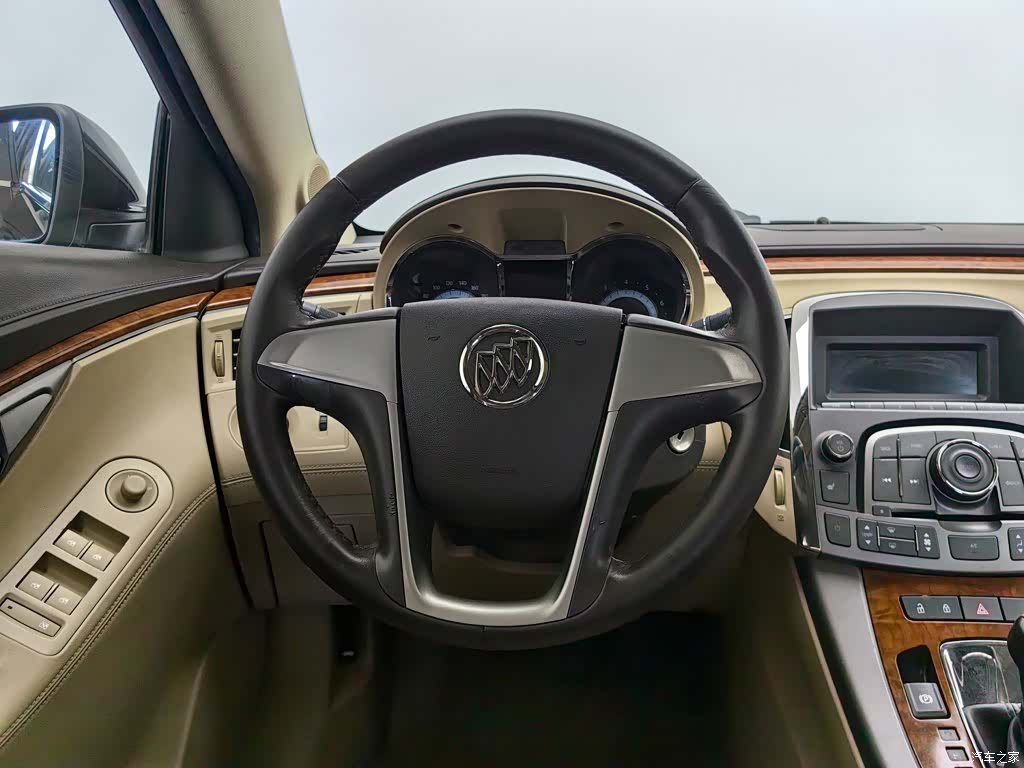 Buick LaCrosse, 2013 11