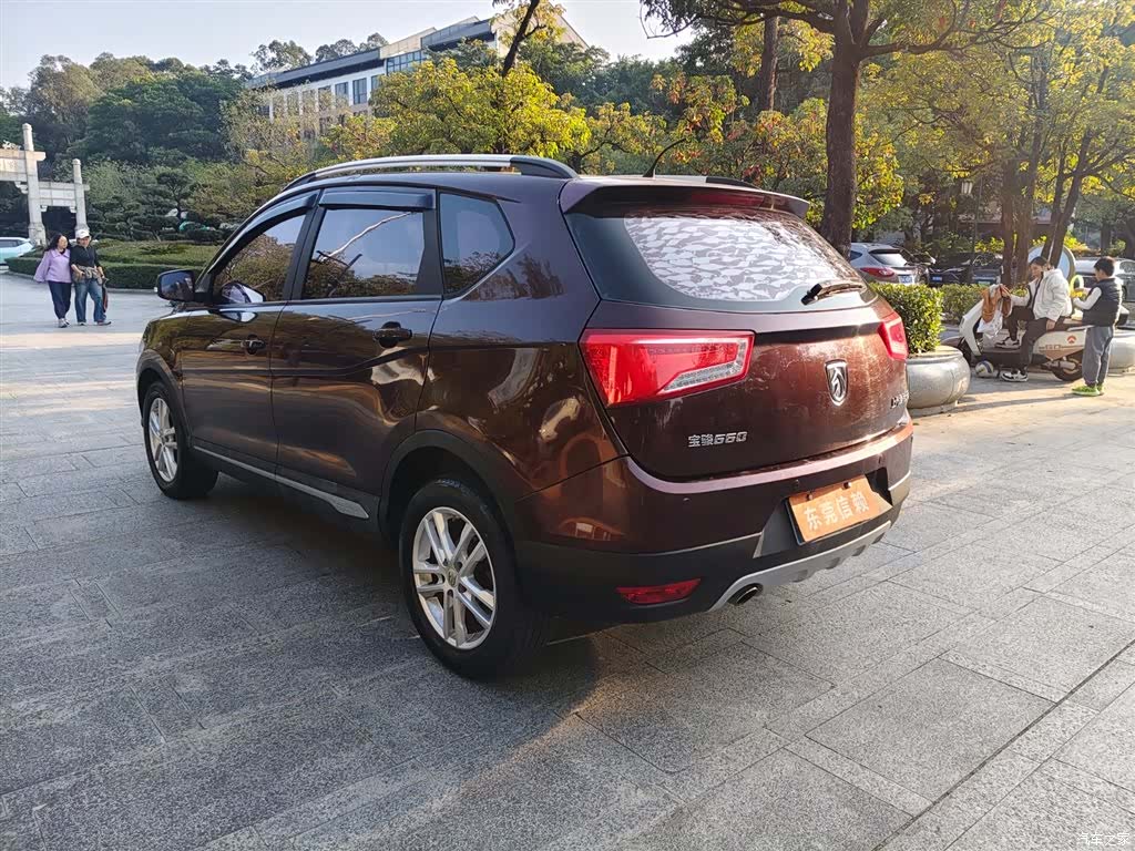 Wuling 560, 2016 6
