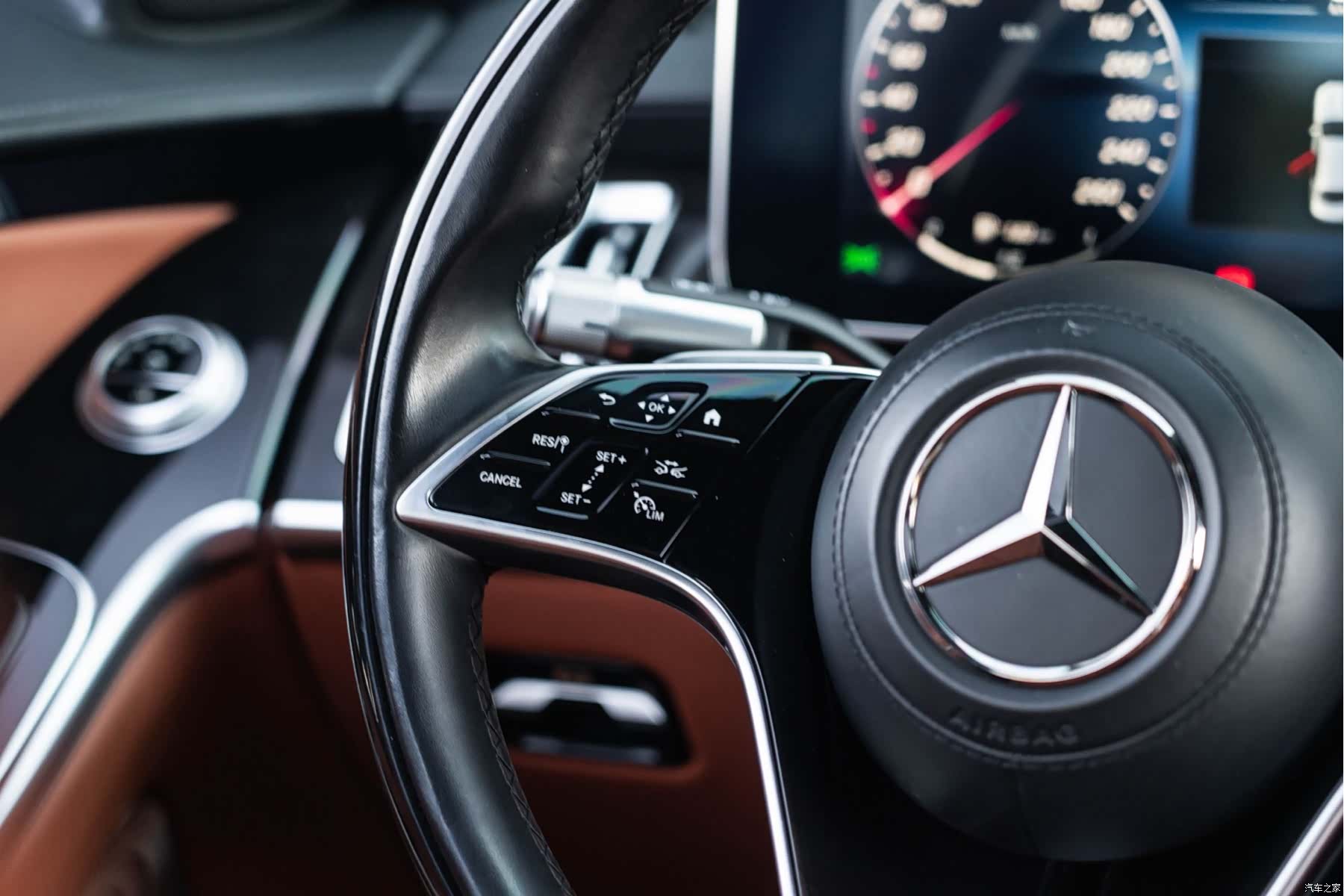 Maybach S-Class, 2023 13