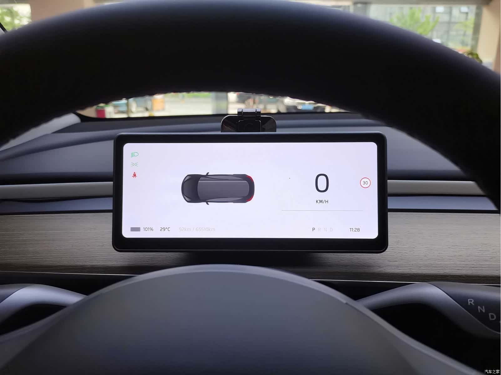 Tesla Model Y, 2023 18