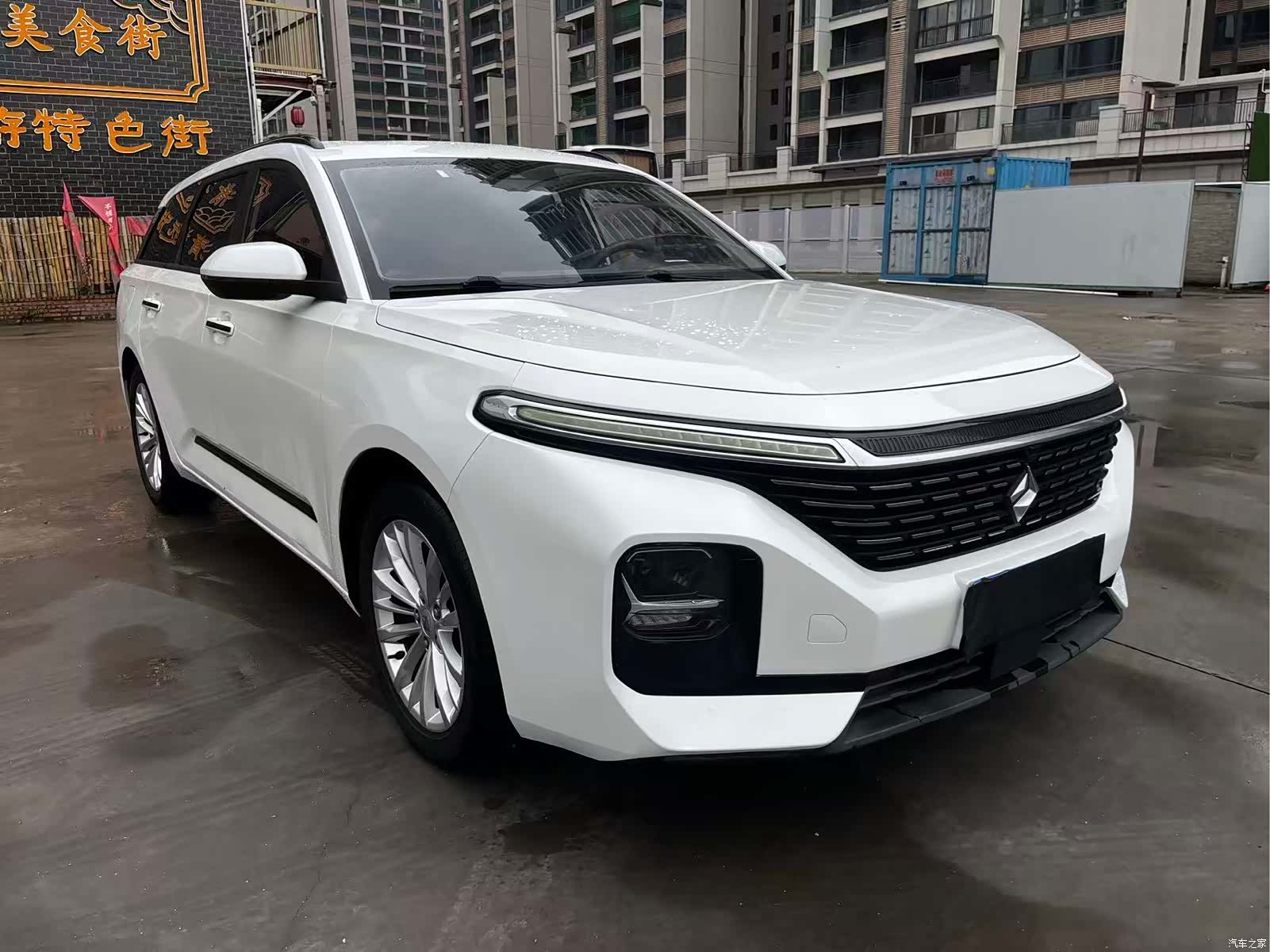 Wuling RC-5, 2021 3