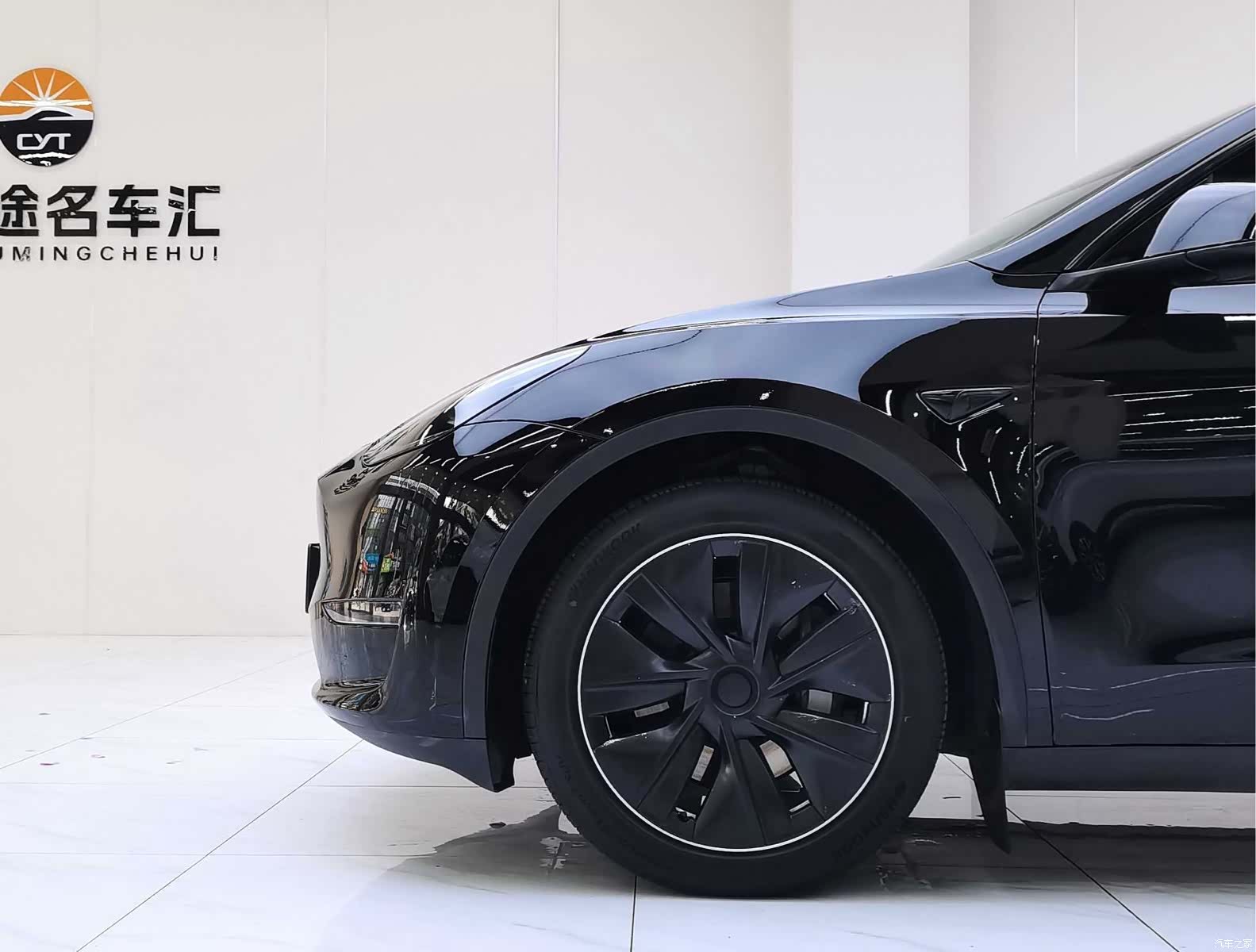 Tesla Model Y, 2023 28