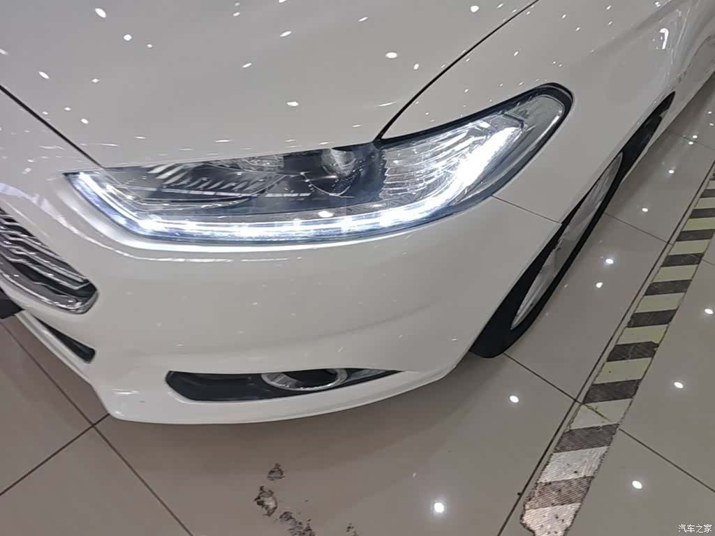 Ford Mondeo, 2014 24