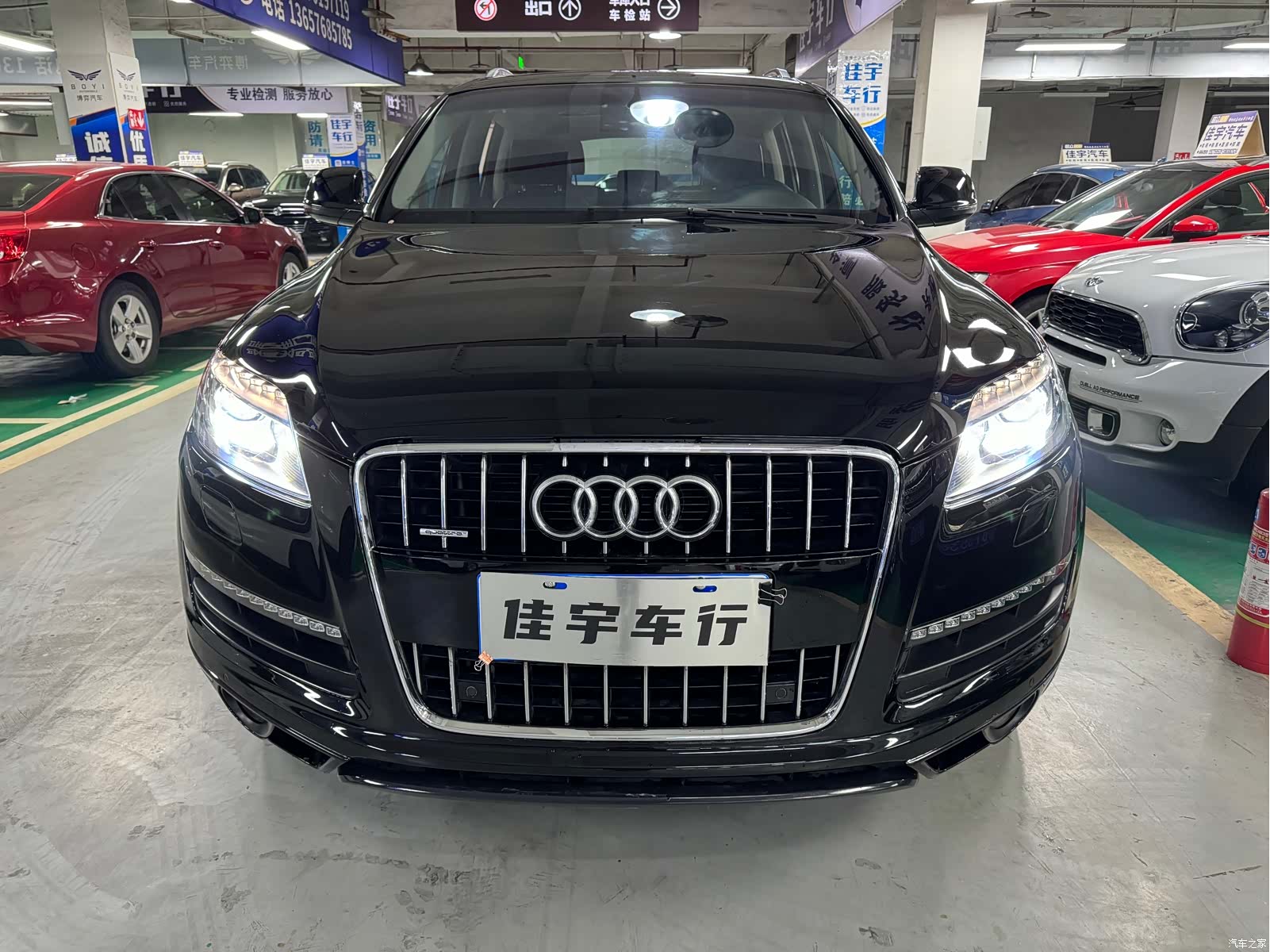Audi Q7, 2012 3
