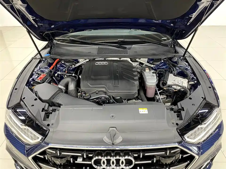 Audi A7L