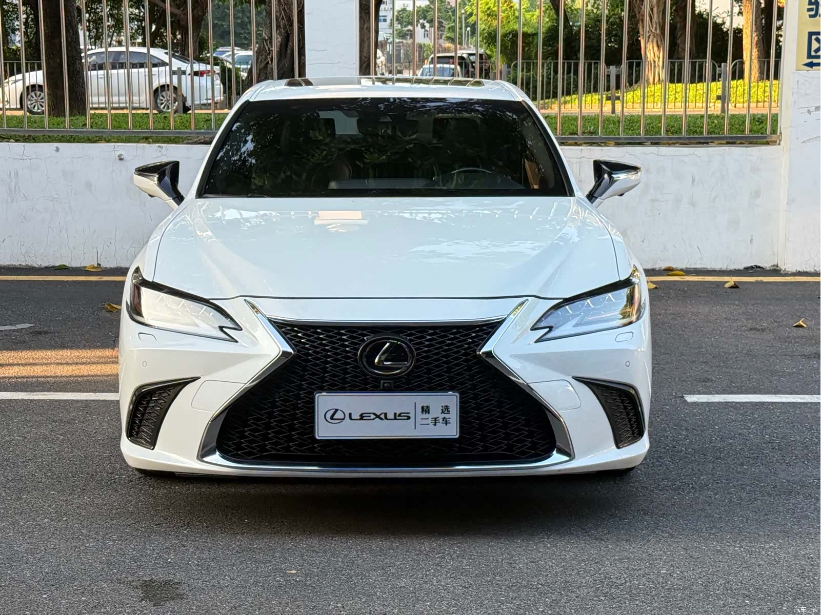 Lexus ES, 2019 1