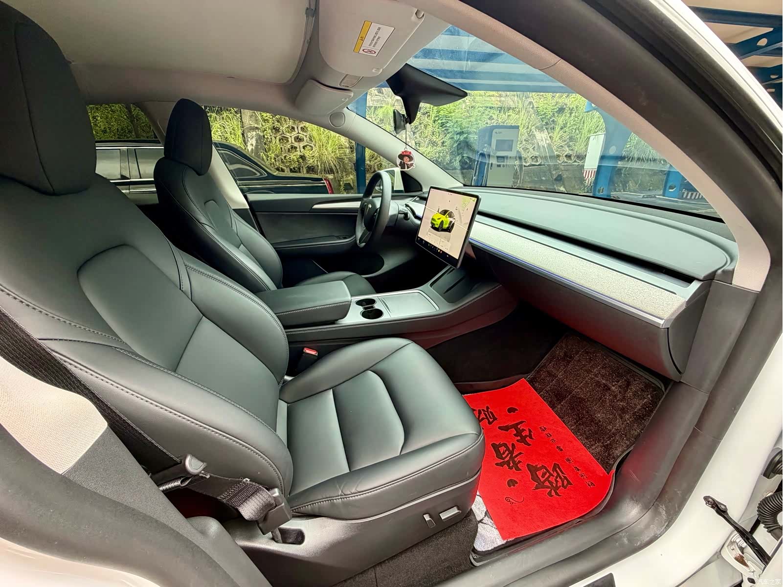 Tesla Model Y, 2023 13