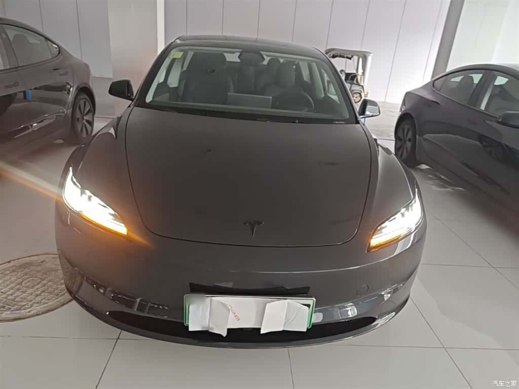 Tesla Model 3, 2026 3