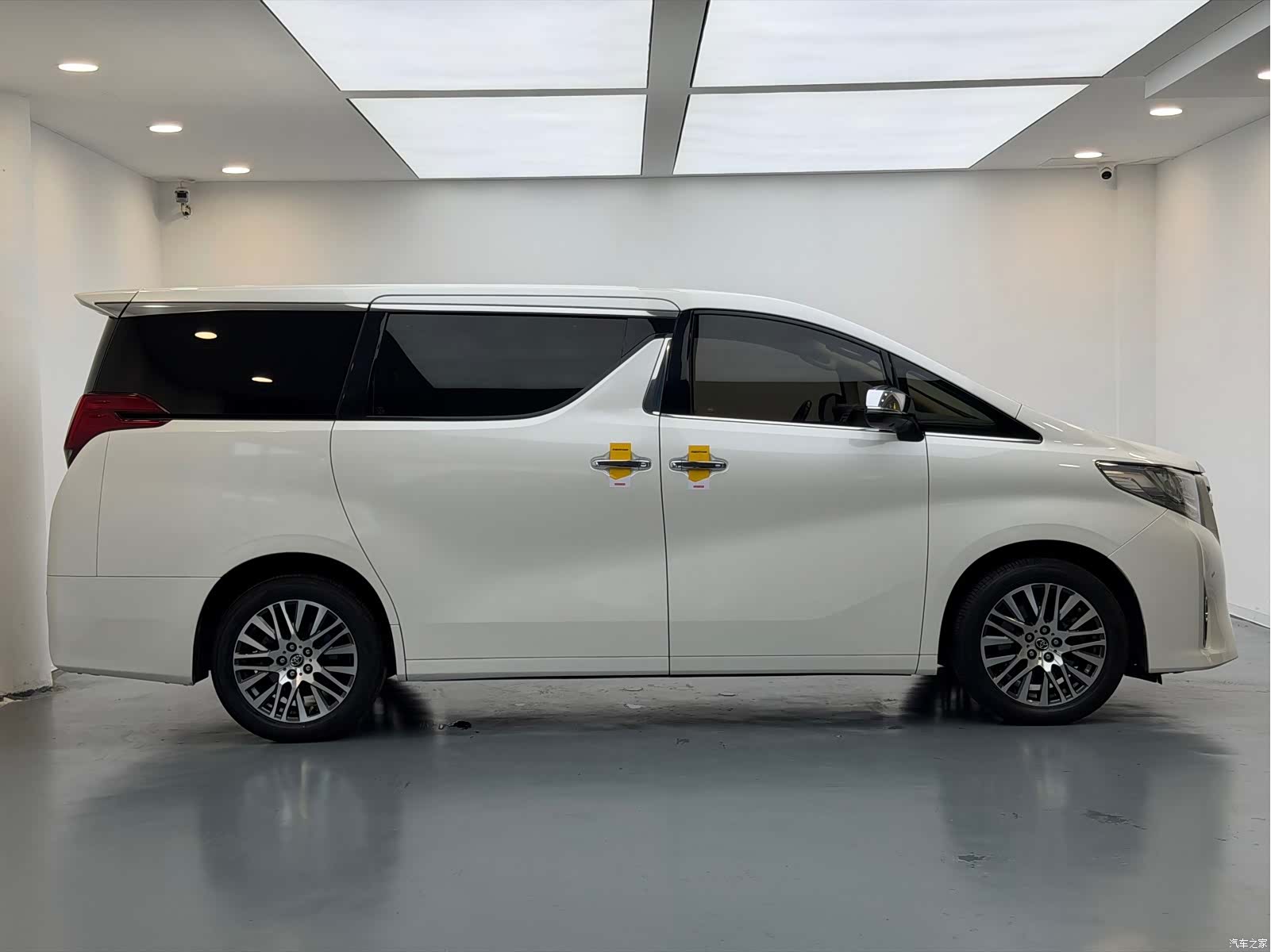 Toyota Alphard, 2017 7