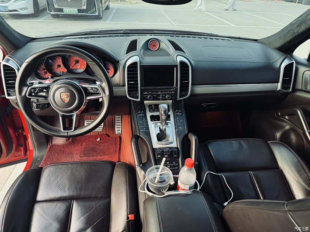 Porsche Cayenne, 2015 8