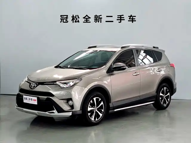 Toyota RAV4 2017 — купить из Китая под заказ
