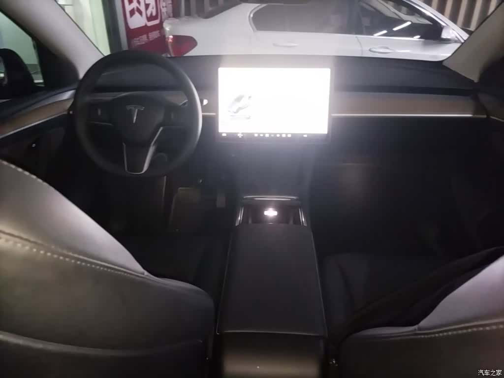 Tesla Model Y, 2021 10