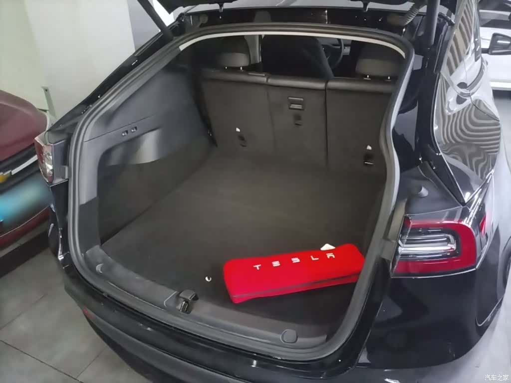 Tesla Model Y, 2021 19
