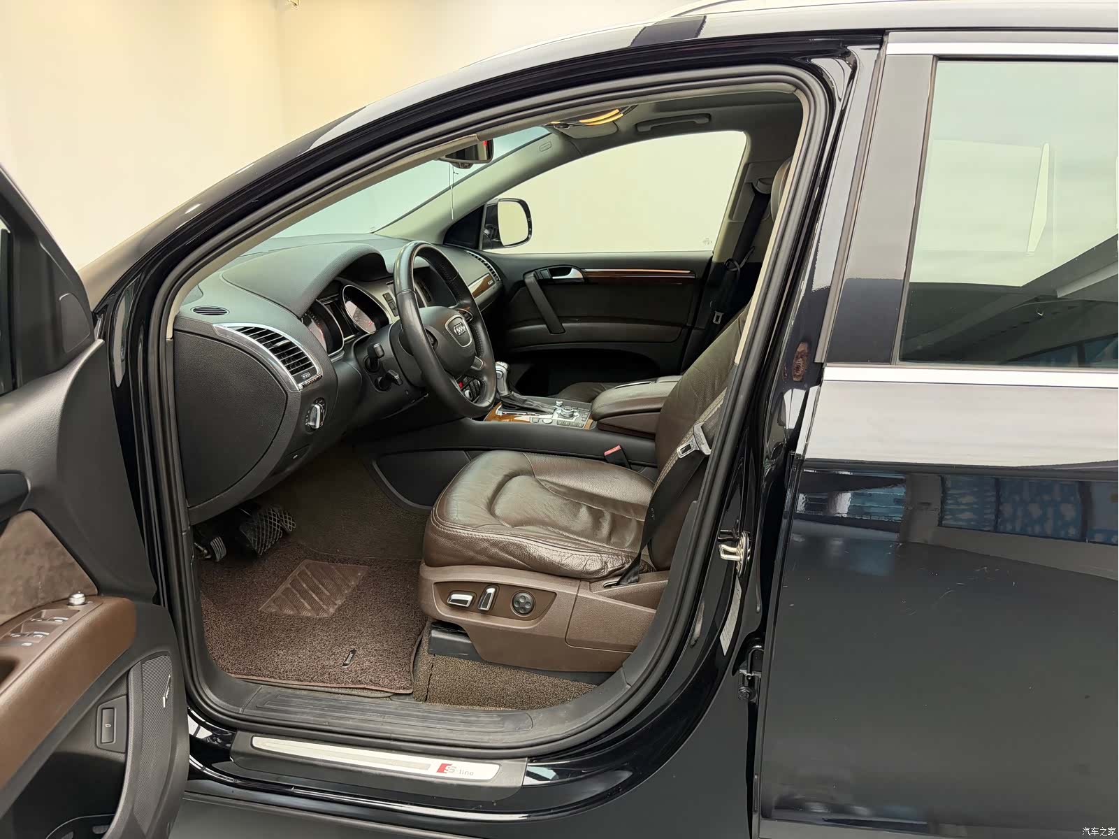 Audi Q7, 2013 15