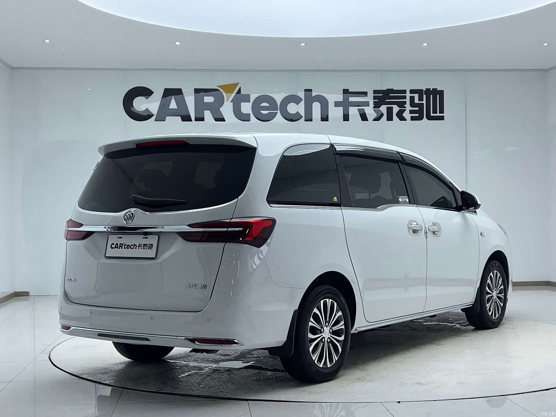 Buick GL8, 2025 8