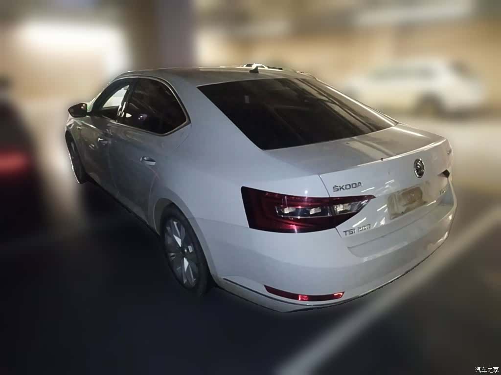 Skoda Superb, 2017 9