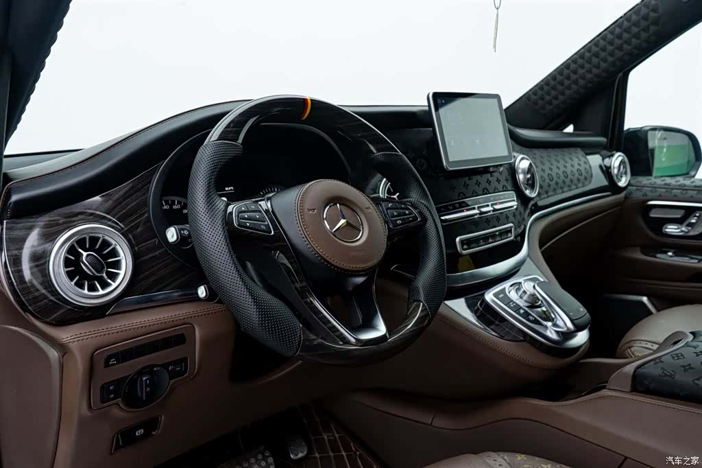 Mercedes-Benz VI, 2019 19