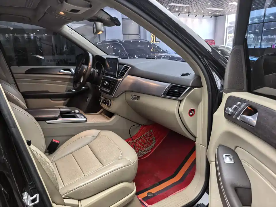 Mercedes-Benz M class