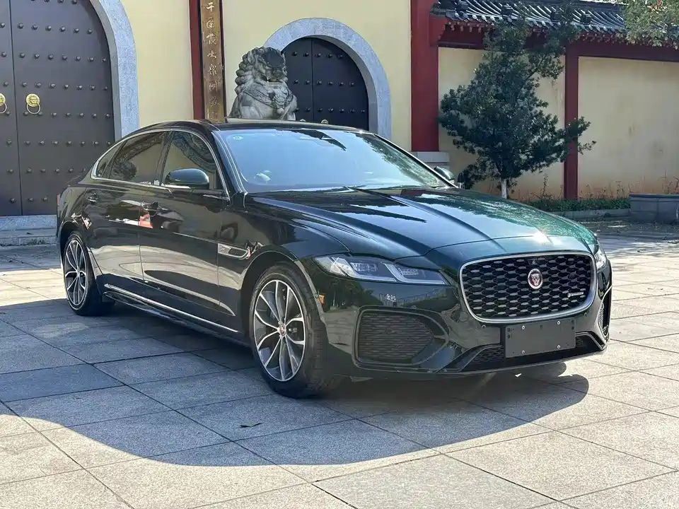 Jaguar XFL