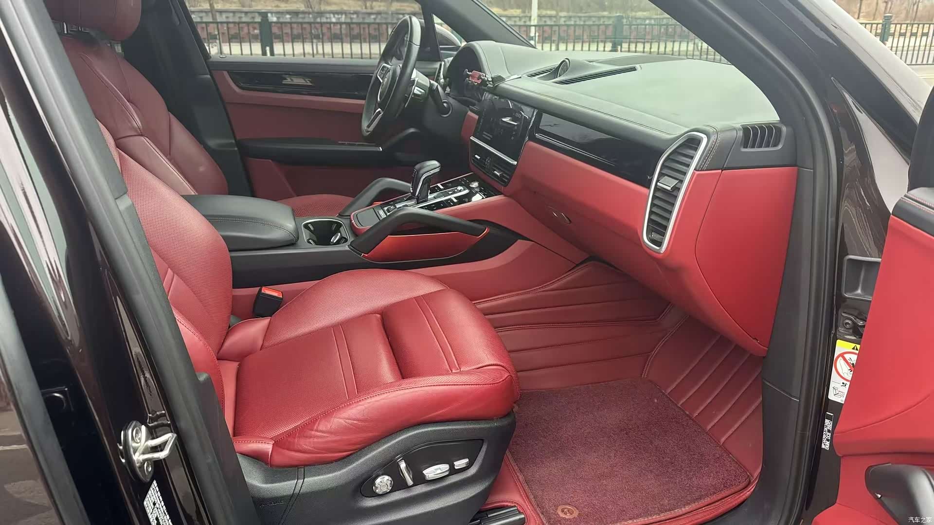 Porsche Cayenne, 2020 13