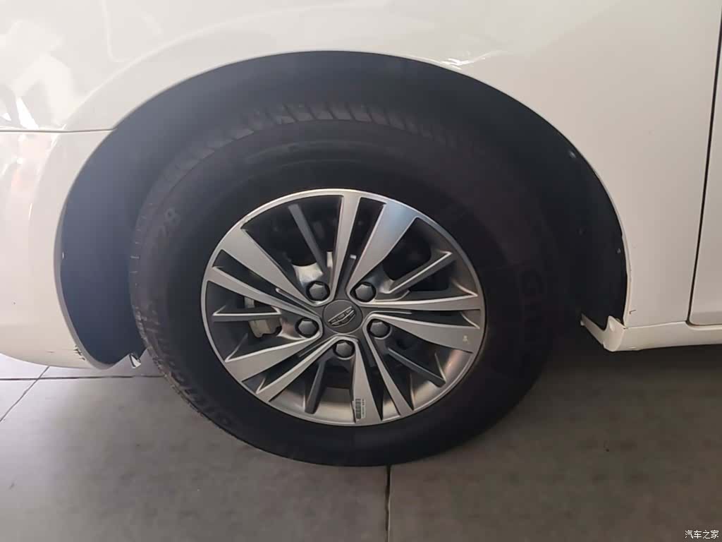 Geely Emgrand, 2018 23