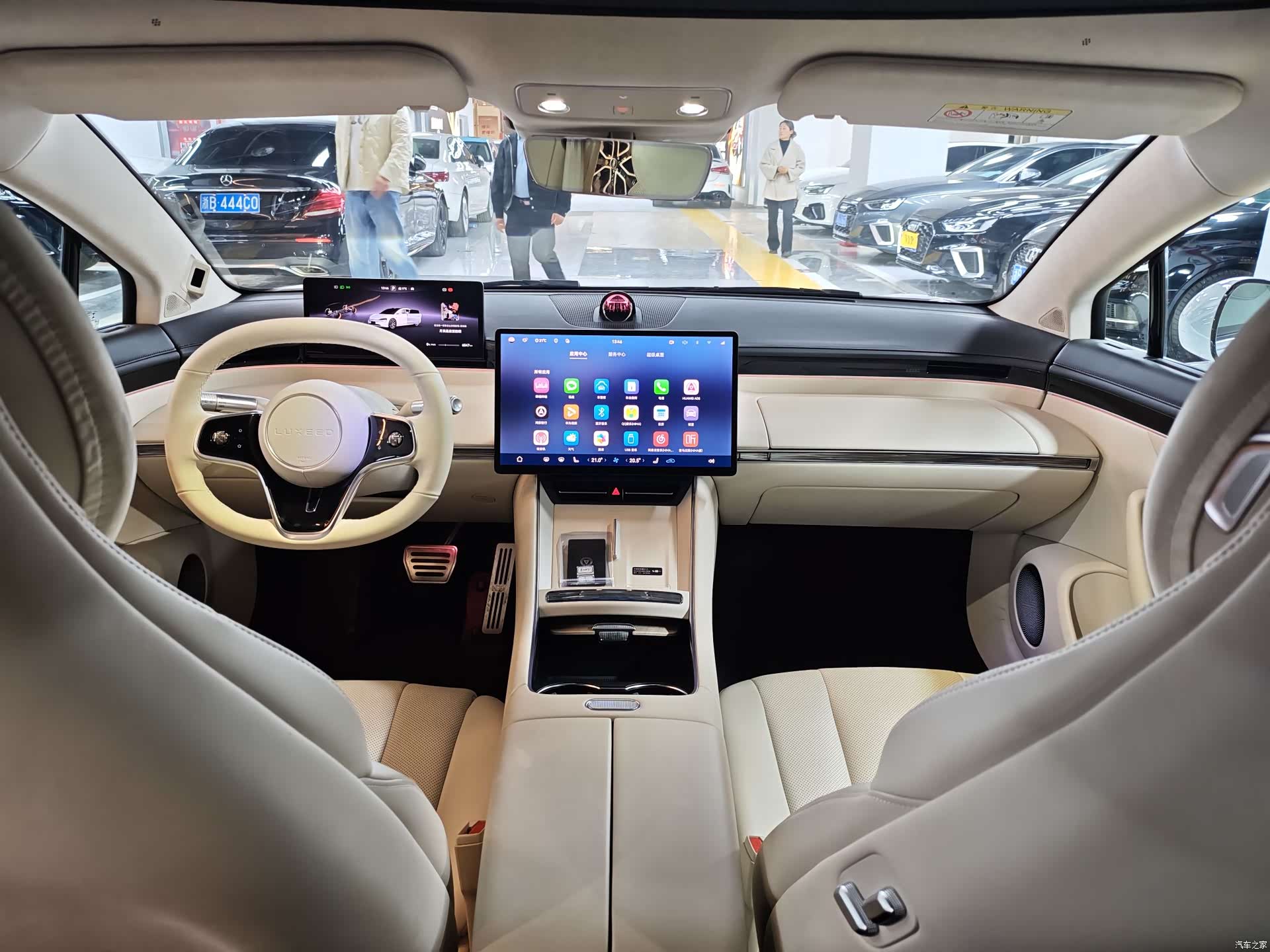 Luxeed S7, 2025 4