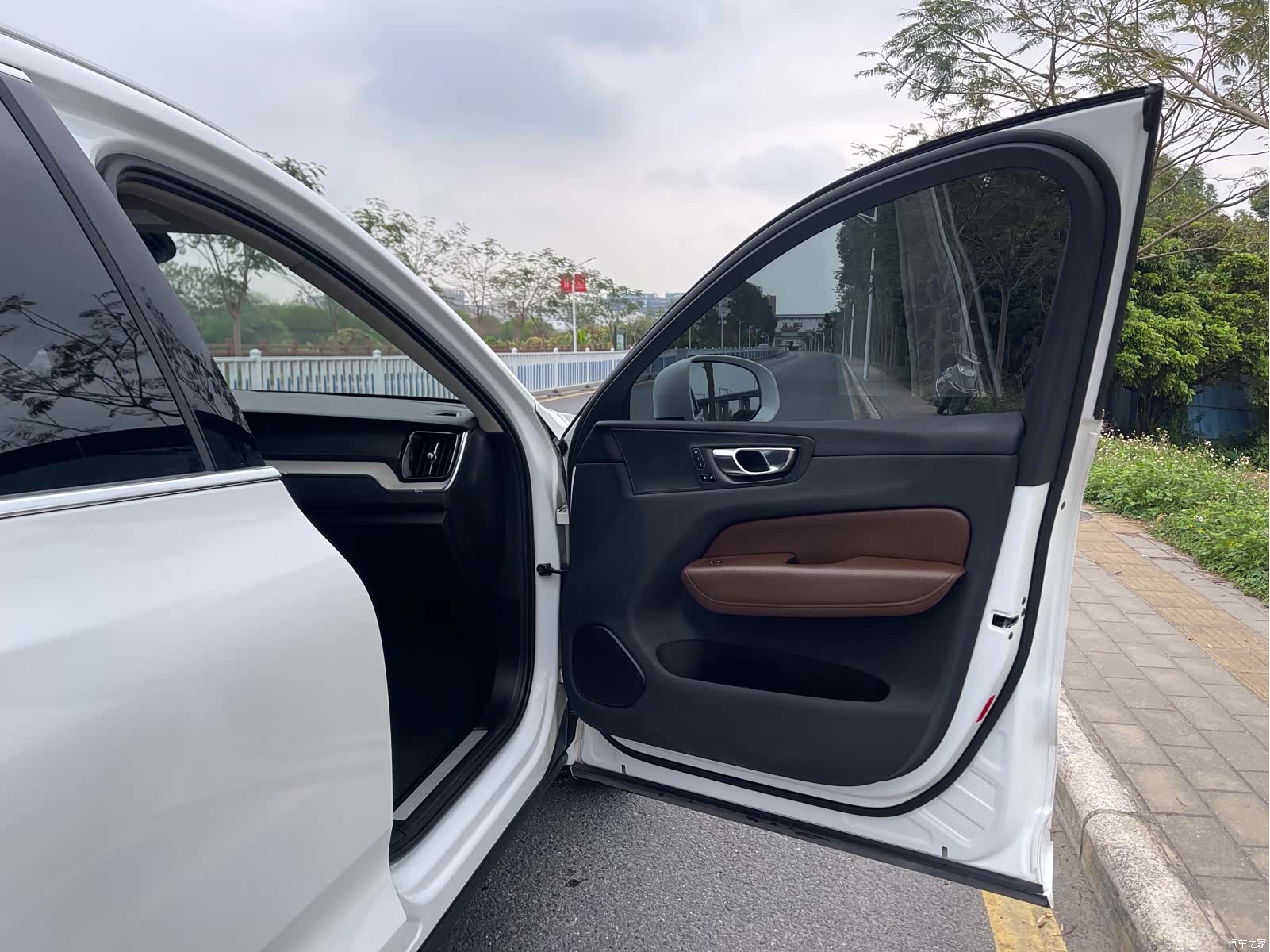 Volvo XC60, 2020 11