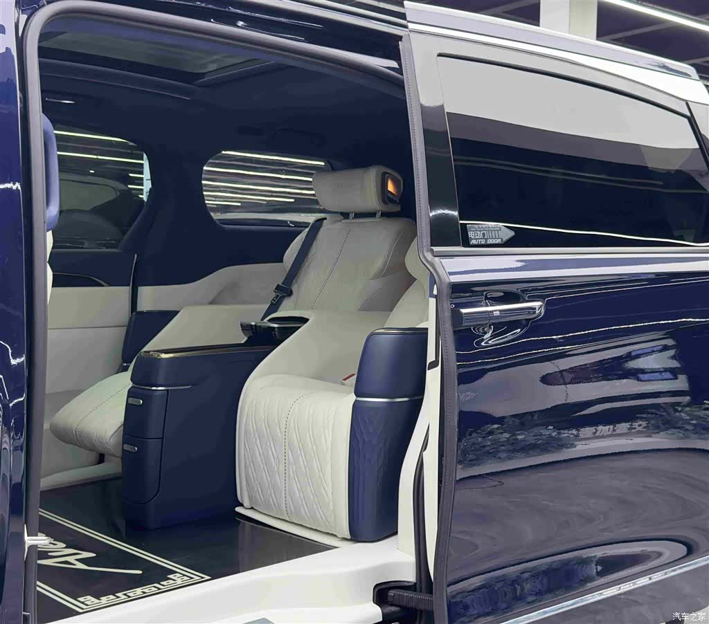 Buick GL8, 2020 9